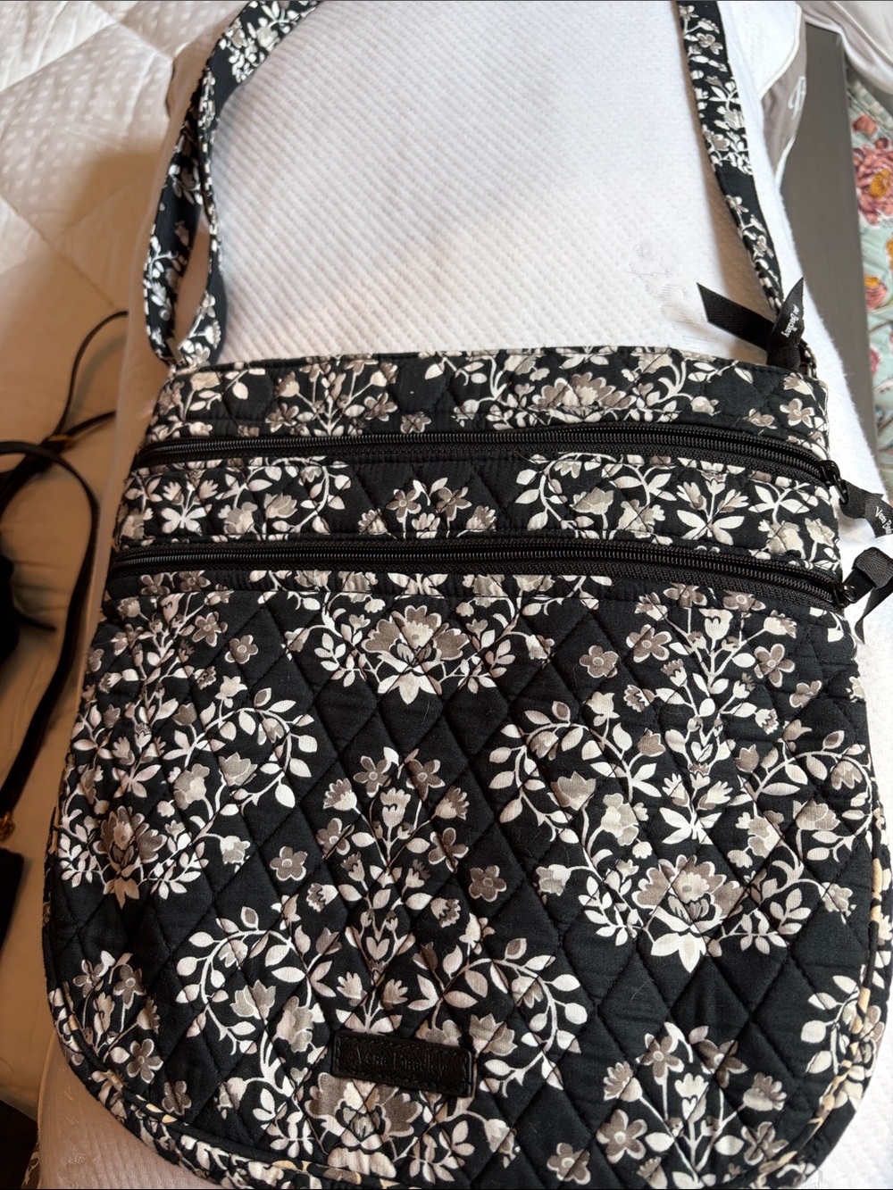 Vera Bradley Lighten Up Trio Zip Hipster Chandelier Noir